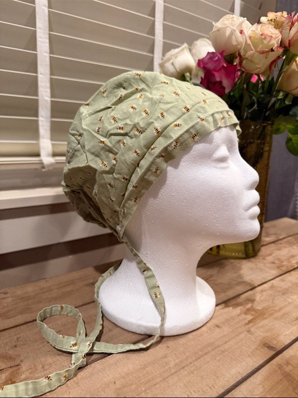 Light Green Bee-Print Cotton Tie Surgical Cap